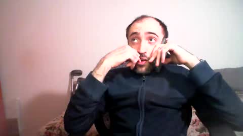 Snapshot of bentish chatting on 2, 2, 2025 bentish online show from 2, 2, 2025