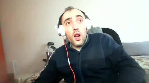 Snapshot of bentish chatting on 3, 2, 2025 bentish online show from 3, 2, 2025