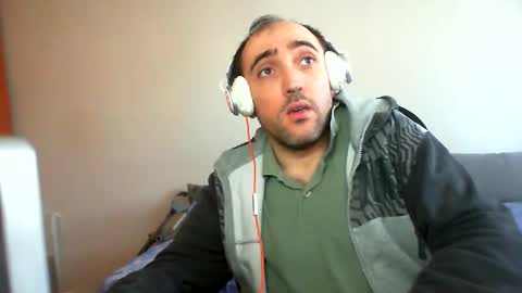 Snapshot of bentish chatting on 4, 2, 2025 bentish online show from 4, 2, 2025