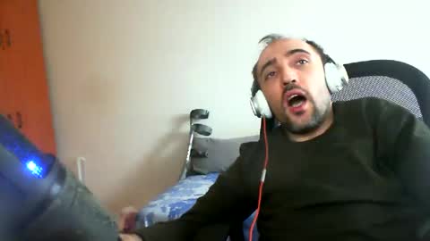 Snapshot of bentish chatting on 12, 2, 2025 bentish online show from 12, 2, 2025