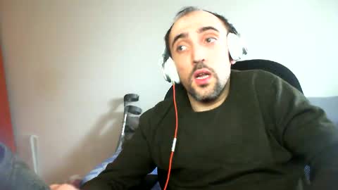 Snapshot of bentish chatting on 12, 2, 2025 bentish online show from 12, 2, 2025