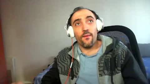 Snapshot of bentish chatting on 15, 2, 2025 bentish online show from 15, 2, 2025