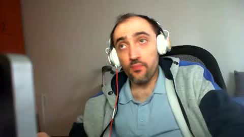 Snapshot of bentish chatting on 17, 2, 2025 bentish online show from 17, 2, 2025