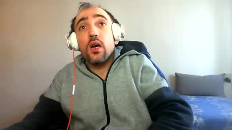 Snapshot of bentish chatting on 18, 2, 2025 bentish online show from 18, 2, 2025