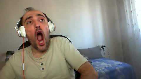 Snapshot of bentish chatting on 9, 9, 2025 bentish online show from 9, 9, 2025