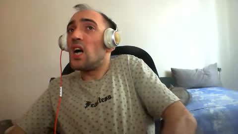 Snapshot of bentish chatting on 24, 9, 2025 bentish online show from 24, 9, 2025