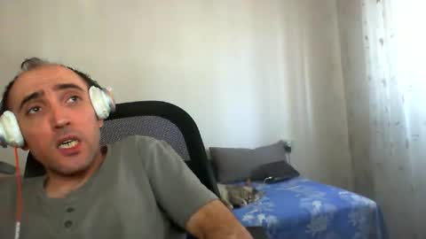 Snapshot of bentish chatting on 13, 10, 2025 bentish online show from 13, 10, 2025