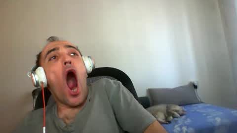 Snapshot of bentish chatting on 15, 10, 2025 bentish online show from 15, 10, 2025