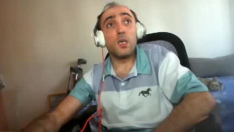 Snapshot of bentish chatting on 2, 11, 2025 bentish online show from 2, 11, 2025