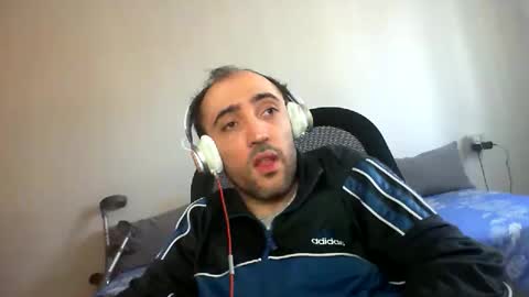 Snapshot of bentish chatting on 27, 11, 2025 bentish online show from 27, 11, 2025