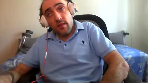 Snapshot of bentish chatting on 2, 12, 2025 bentish online show from 2, 12, 2025