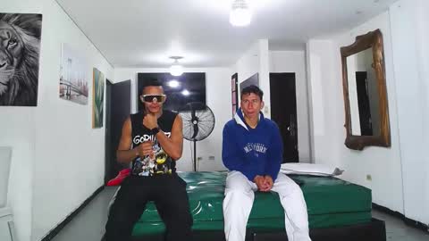 Snapshot of benz_boys chatting on 4, 10, 2025 benz boys online show from 4, 10, 2025