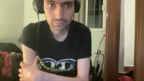 Snapshot of berceuse111 chatting on 5, 4, 2026 berceuse111 online show from 5, 4, 2026