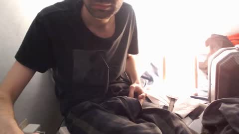 Snapshot of berceuse111 chatting on 6, 4, 2026 berceuse111 online show from 6, 4, 2026