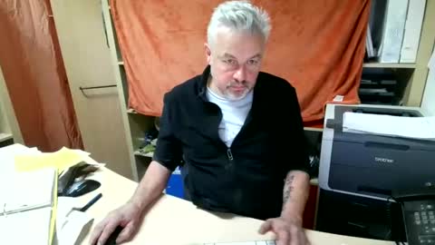 Snapshot of berg_boy chatting on 4, 12, 2024 Martin online show from 4, 12, 2024