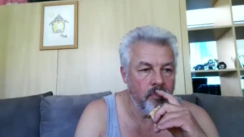 Snapshot of berg_boy chatting on 18, 9, 2025 Martin online show from 18, 9, 2025