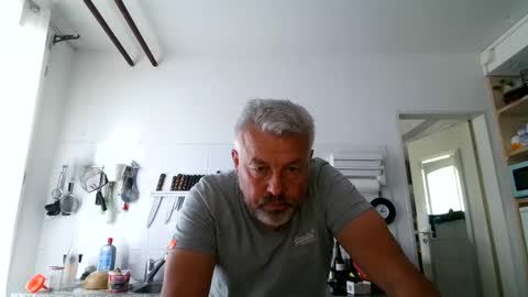 Snapshot of berg_boy chatting on 25, 9, 2025 Martin online show from 25, 9, 2025