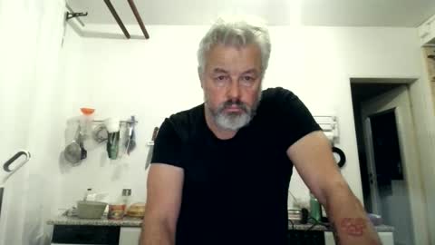 Snapshot of berg_boy chatting on 1, 12, 2025 Martin online show from 1, 12, 2025