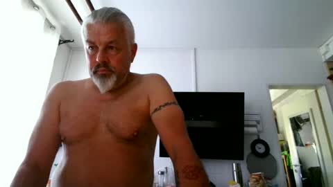 Snapshot of berg_boy chatting on 20, 6, 2026 Martin online show from 20, 6, 2026