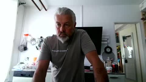 Snapshot of berg_boy chatting on 26, 7, 2026 Martin online show from 26, 7, 2026