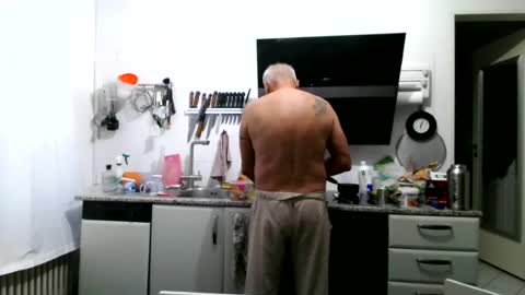 Snapshot of berg_boy chatting on 3, 8, 2026 Martin online show from 3, 8, 2026