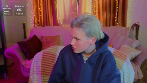 Your sweet Tara and Eva online show from 5, 2, 2026