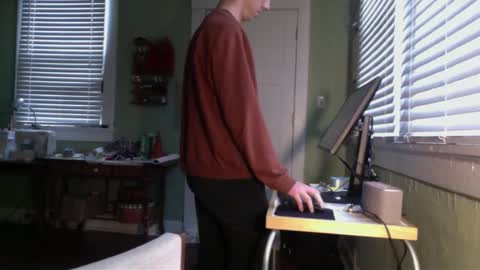 Snapshot of best_triam chatting on 23, 2, 2025 best_triam online show from 23, 2, 2025