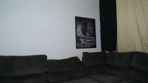 Snapshot of bestmuscle chatting on 11, 11, 2025 bestmuscle online show from 11, 11, 2025