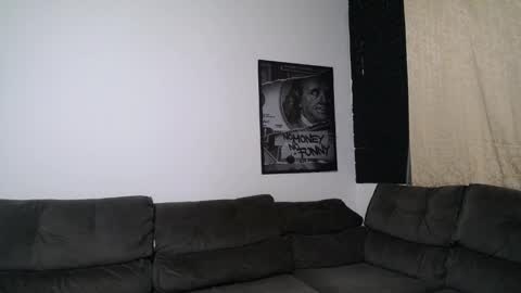 Snapshot of bestmuscle chatting on 16, 11, 2025 bestmuscle online show from 16, 11, 2025