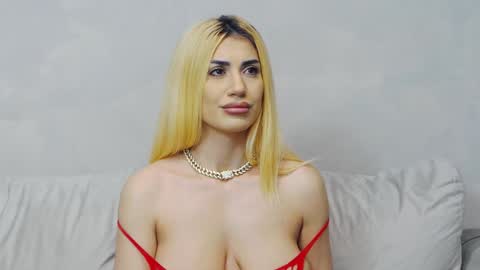 Snapshot of bethierusse chatting on 23, 1, 2025 bethierusse online show from 23, 1, 2025