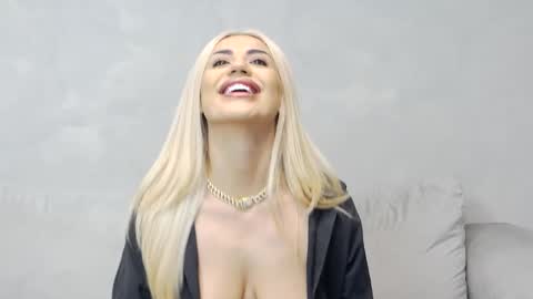 Snapshot of bethierusse chatting on 1, 3, 2025 bethierusse online show from 1, 3, 2025