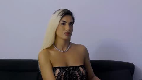 Snapshot of bethierusse chatting on 13, 10, 2025 bethierusse online show from 13, 10, 2025