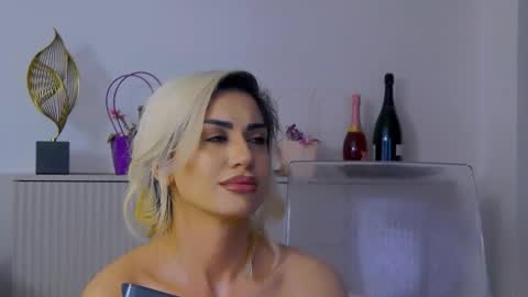 bethierusse online show from 16, 3, 2026