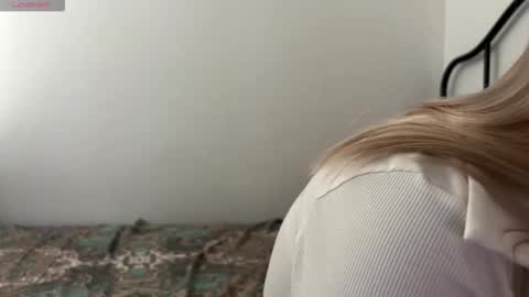 BlondeReka ITS MY 1st DAY HERE online show from 27, 11, 2025