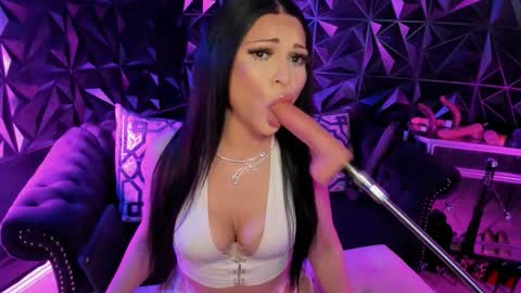 Snapshot of bettybishop chatting on 14, 12, 2025 NatashaxoBangs online show from 14, 12, 2025