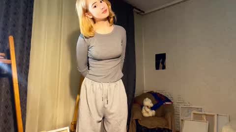 Snapshot of bettymorante chatting on 18, 2, 2026 Hinata online show from 18, 2, 2026