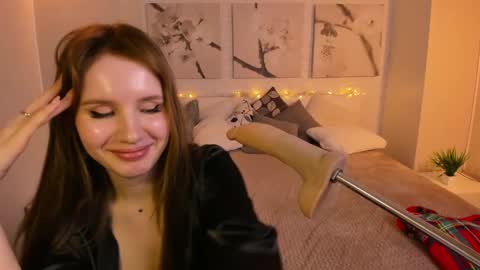 Snapshot of bettyrouse chatting on 24, 1, 2025 Betty online show from 24, 1, 2025