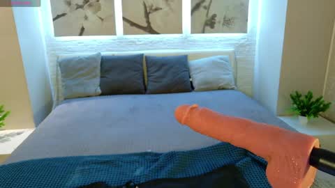 Snapshot of bettyrouse chatting on 9, 5, 2026 Betty online show from 9, 5, 2026