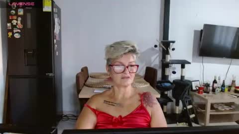 Snapshot of bety_cum3 chatting on 16, 6, 2026 bibiana online show from 16, 6, 2026