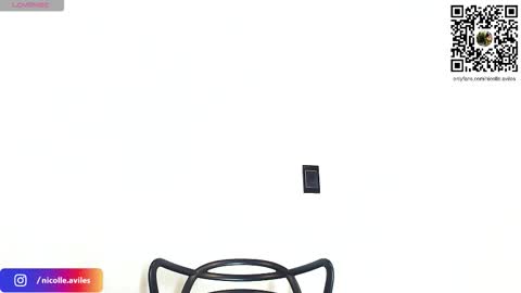 Nicolle Aviles online show from 22, 11, 2025