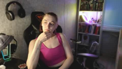 beverly_yay online show from 29, 4, 2026