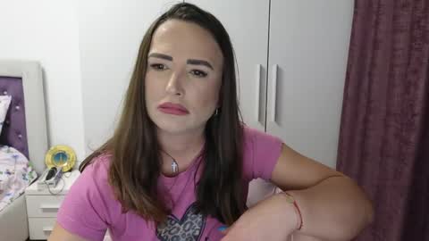   BeyonceDoll       Twitter DollBeyonce    online show from 18, 4, 2026