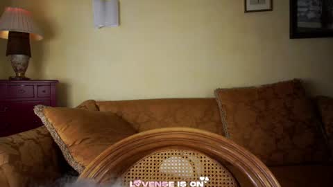 Snapshot of bezuya chatting on 25, 6, 2026 Eliz online show from 25, 6, 2026