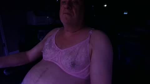 Snapshot of bi_chubby_sub61 chatting on 19, 4, 2026 Redmoon online show from 19, 4, 2026