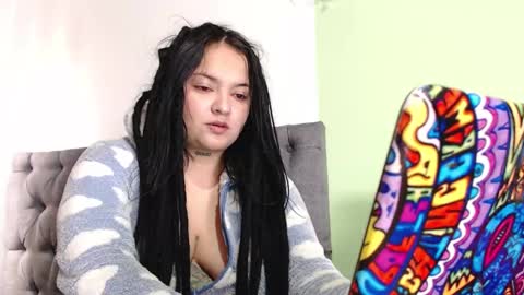 BiaBia online show from 5, 1, 2025