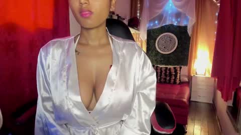 Snapshot of bianca_and_maxwell chatting on 10, 2, 2025 bianca and maxwell online show from 10, 2, 2025