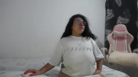 Bianca Tuesday to Sunday from 2am to 6am UTC-5 online show from 19, 11, 2025