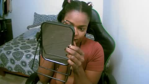 Snapshot of bianca_ebony chatting on 27, 10, 2025 bianca ebony online show from 27, 10, 2025