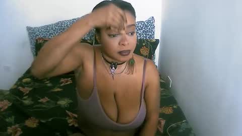 Snapshot of bianca_ebony chatting on 24, 11, 2025 bianca ebony online show from 24, 11, 2025