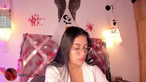 Snapshot of bianca_zaens1 chatting on 30, 10, 2025 B I A N C A online show from 30, 10, 2025